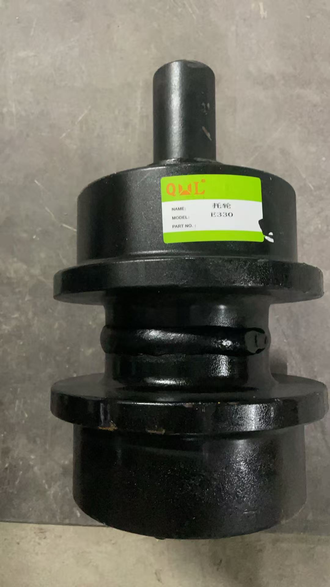 E330 excavator undercarriage parts: carrier rollers, idlers, four wheels and one track, suitable for  Caterpillar excavatorexcavators and mining engineering machinery