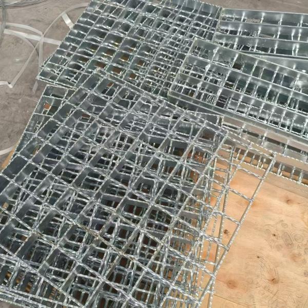 Grades de aço galvanizado: proteção duradoura contra a corrosão