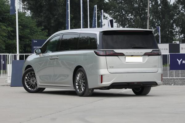 Voyah Dreamer MPV Electric Car Luxury New Energy Left Hand Drive Vehicles