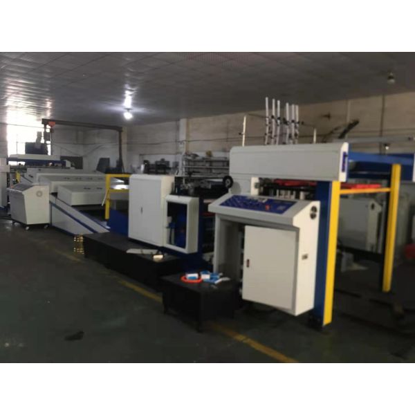 УЛЬТРАФИОЛЕТОВАЯ лакировочная машина пятна 6200PCS/H застекляя 1090x1440mm