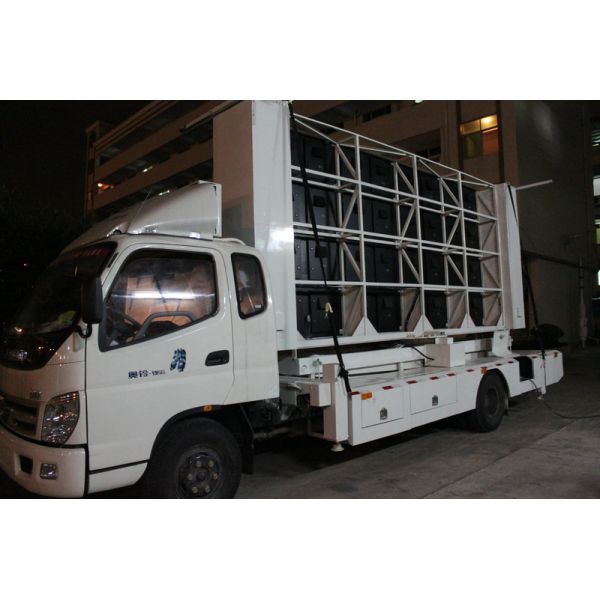 P5 HD Outdoor Mobile Truck Mounted LED Display / LED Advertising Van