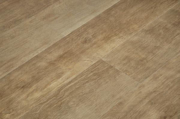 High Density Engineered Vinyl Plank Flooring Interlocking Long Lifespan Impact Resistance