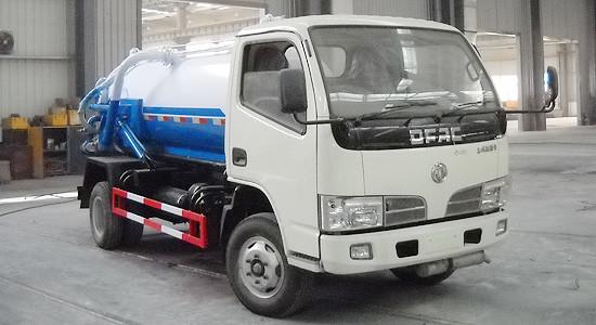 Dongfeng 5000Liters used vacuum sewage suction tanker truck with good quality hot in sale