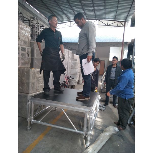Outdoor Wooden and Aluminum Assembling Portable Stage Platforms for Wedding , Concert