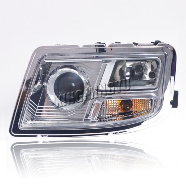 L'éclairage du véhicule est de type 