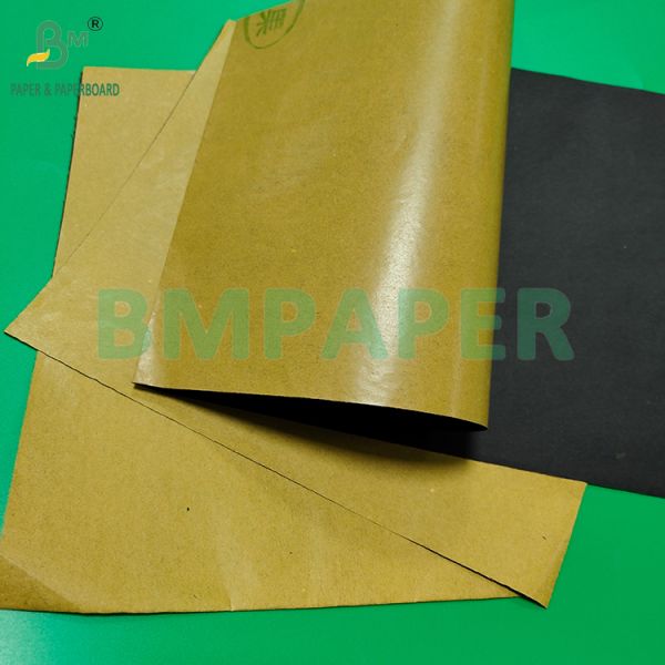 Papel de bolsa de protección de mango negro de 56 gramos a prueba de agua de un lado marrón y del otro lado