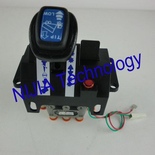 14750152H 3 Position Pneumatic Distributor Valve Pressure Air Contorl Valve