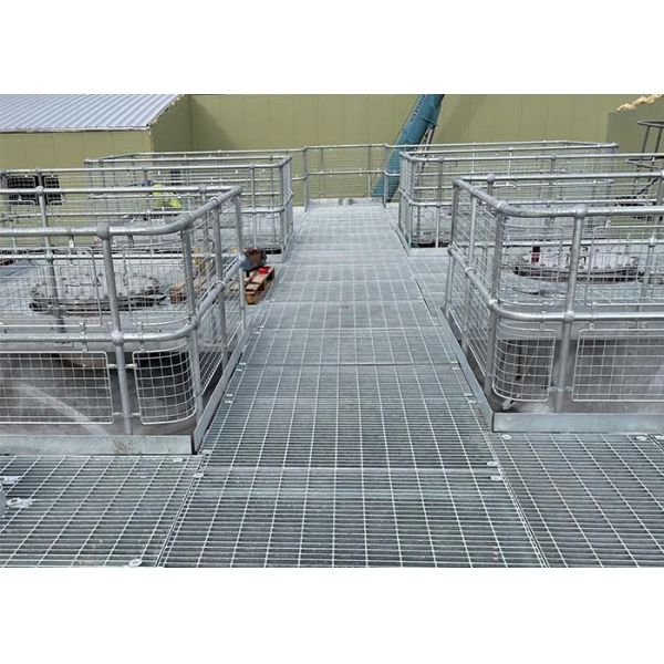 Welded Bar Serrated Steel Grating Products Galvanized Floor
