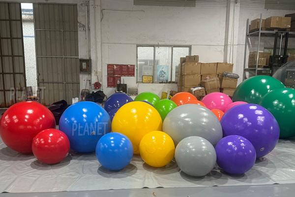 Gran evento de fiestas de colores inflables bola de PVC bola inflable balón de playa inflable