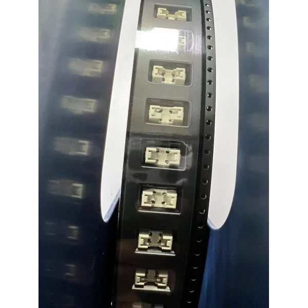 Плавкие предохранители для поверхностного монтажа SMD Fuse 1206 63V 2A