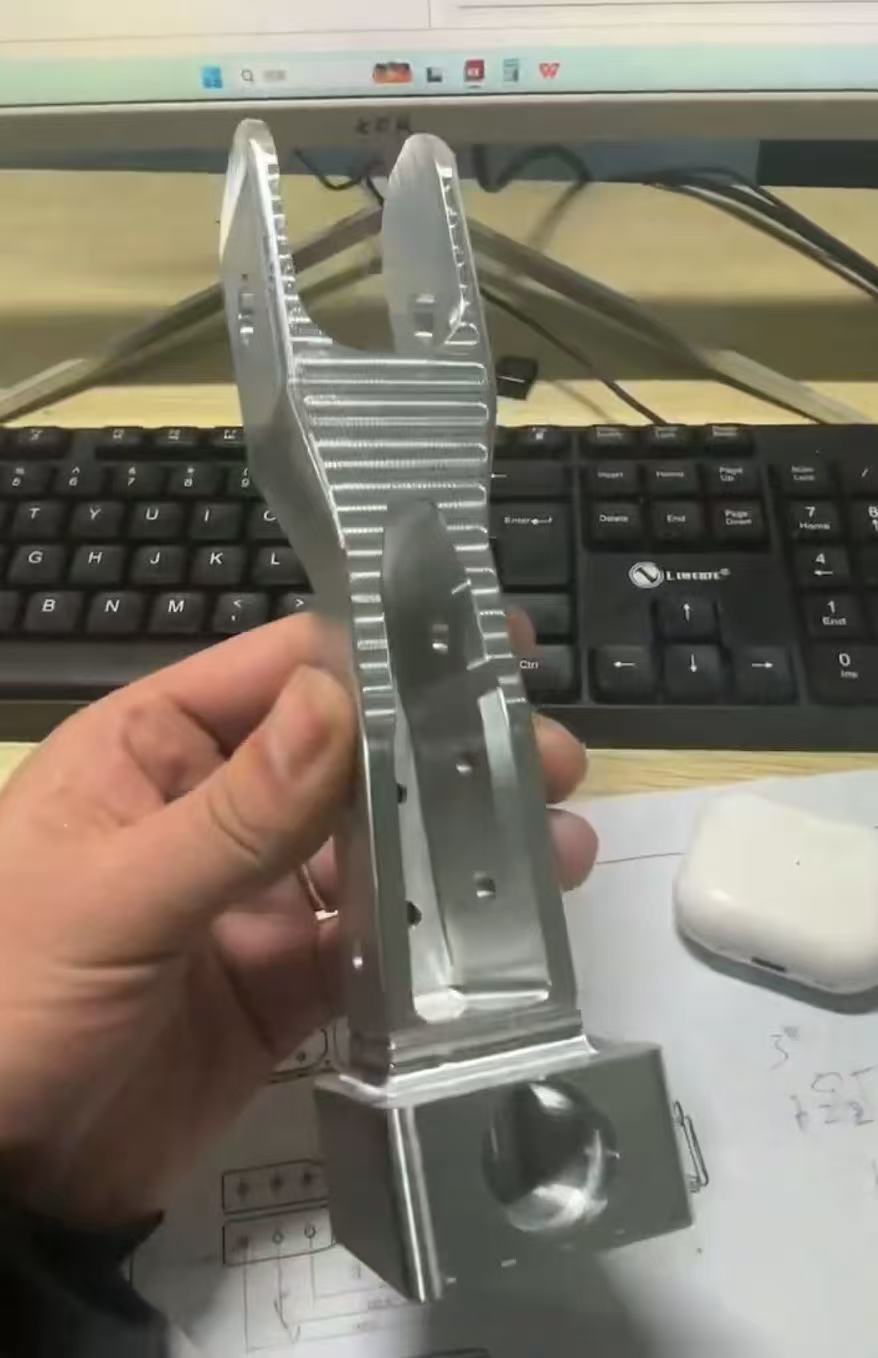 Precision CNC machining of precision robot structural components
