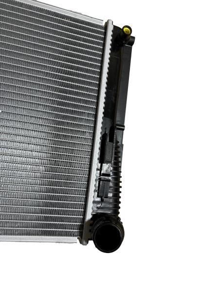 Auto Parts Cooling System for BMW F10 5 Series 520i 17118658301 Aluminum Radiator