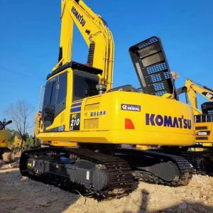 Komatsu PC 210 Digger с оригинальной японской краской