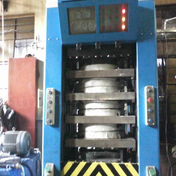 PLC machine de vulcanisation automatique complète pneumatique machine de vulcanisation personnalisée