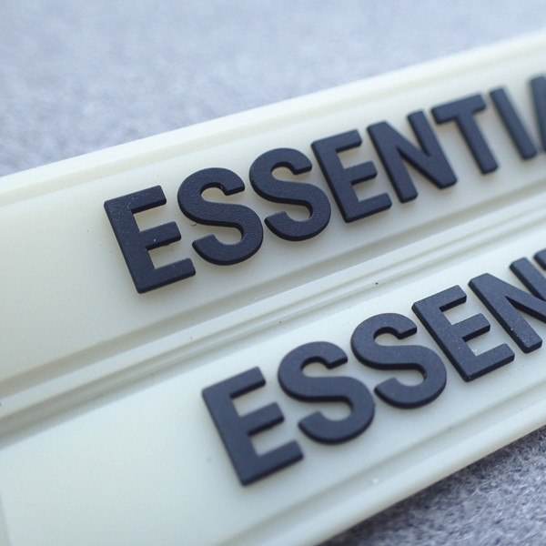 Ярлыки одежды белого прозрачного логотипа PVC штейнового резиновые