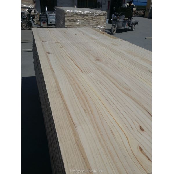 Сосновая доска из массивного дерева Сосновая доска для массивного дерева Сосновая доска