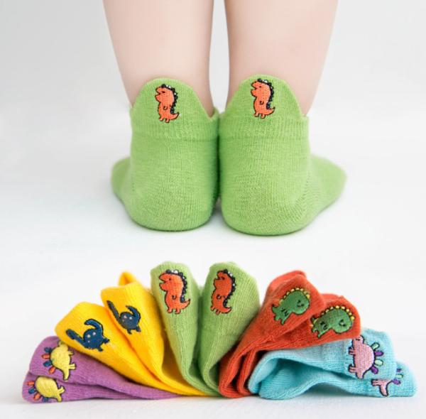 Latest style baby kids colorful socks embroidery logo comfortable cotton children socks