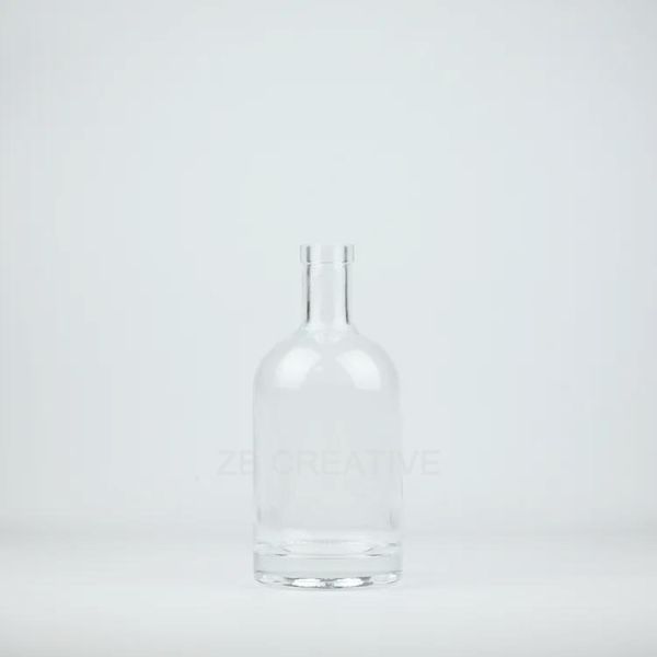 700ml Crystal White Vodka Glass Bottle Bar Top For Alcohol Packaging 680g CY-1010