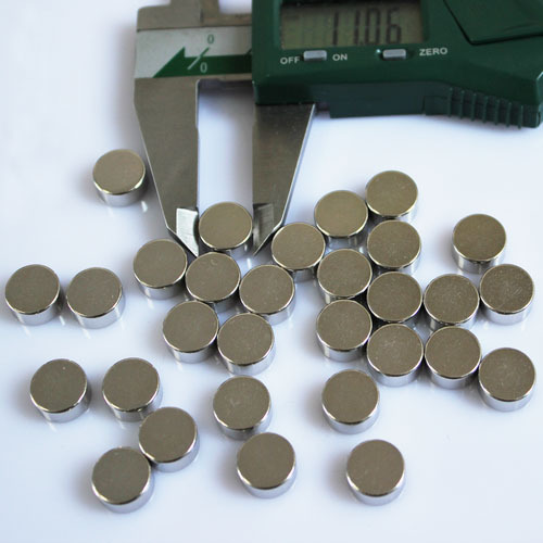 D3x2 D3x3mm Small Disc Rod NdFeB Neodymium Magnet For Toys