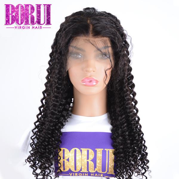A peruca encaracolado profunda da parte dianteira do laço do cabelo brasileiro, forma a peruca natural do cabelo com cabelo do bebê