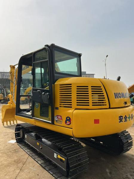 Used Komatsu PC70 Mini Excavator 4 Cylinder Water Cooled Compact Construction Equipment