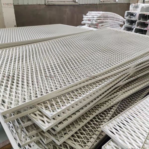 White Powder Coated Expanded Metal Mesh for Wall Facades