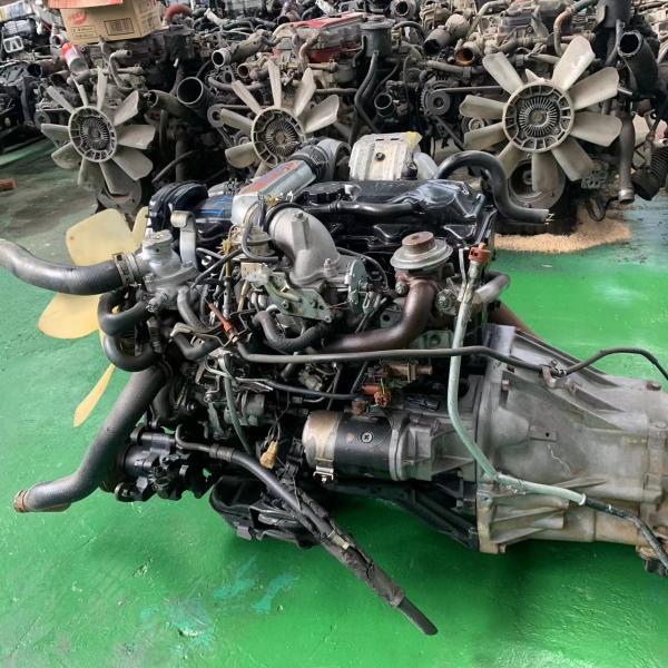 L'aluminium alliage de fonte de fer Toyota 2LT Used Diesel moteur pick-up et la performance de Prado