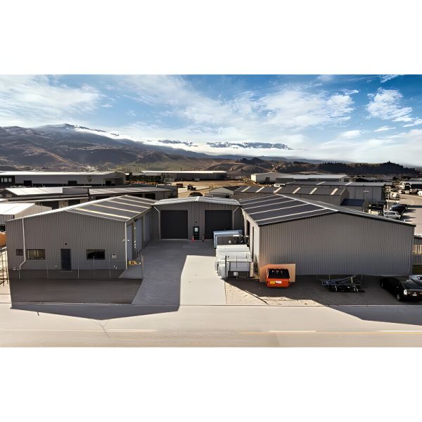 Steel Framed Metal Fabrication Workshop Plant 30m x 70m x 10m With Overhead Crane Construction