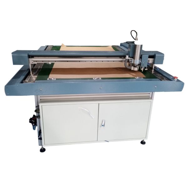 400KG Heavy-Duty Garment Milling Cutter with 1500x900mm Cutting Scope and All-Aluminum Countertop