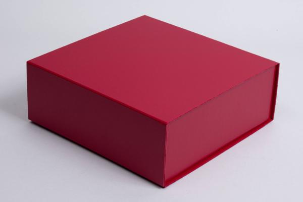 Scarlet Magnetic Lid Gift Leather Gift Box Stamping UV Coating Gold Foil