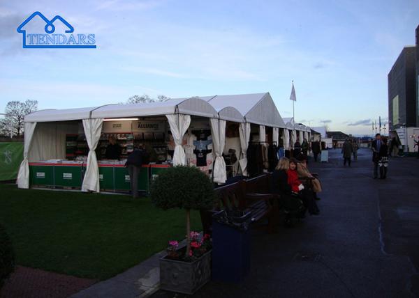 En extérieur grande personnalisée Arcum Aluminium Restaurant Fête de mariage Événements Marquee Canopy Tente incurvée