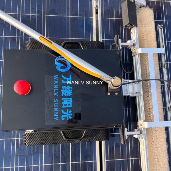 Robô de limpeza de pincel com painel solar com água e limpeza a seco 1190*970*350mm