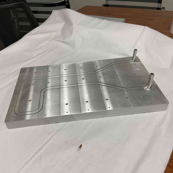 DISIPADOR DE CALOR Placa fría de refrigeración por líquido de la aleación de aluminio