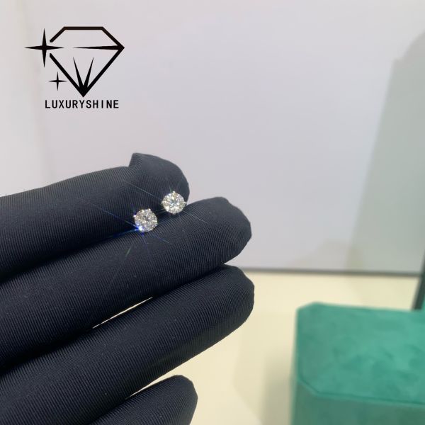 Boucles d'oreilles à clous en diamant de laboratoire rond LuxuryShine, clarté VVS2/VS1, or massif 18 carats, bijoux personnalisés avec certificat IGI, boucles d'oreilles tendance, cadeau de Saint-Valentin
