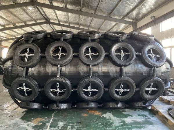 Customized Sizes Rubber Docking Berthing Yokohama Fenders