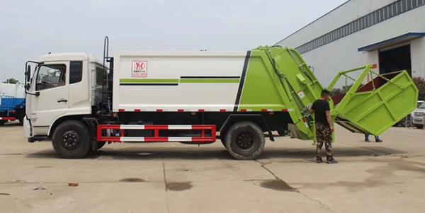 padrão hidráulico do Euro 4 de Dongfeng 4x2 5m3 do compressor do lixo de 3250mm