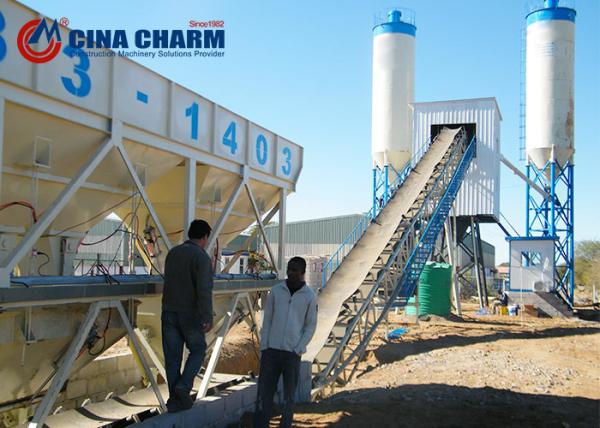 O misturador JS1500 concreto conduzido bonde combinou com a planta de mistura de tratamento por lotes de tratamento por lotes concreta do concreto da planta HZS90