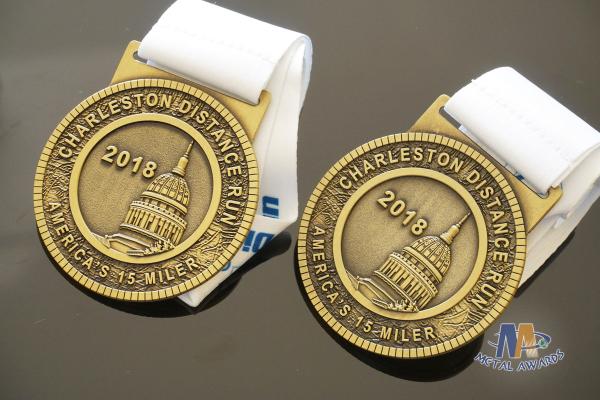 Distance Run Custom Made Kids Metal Marathon Medals , Despoke Gold Medallions