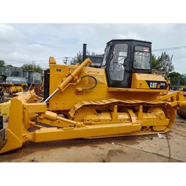 China Second-Hand Caterpillar D6G D3 Bulldozer 300L Fuel Tank Capacity
