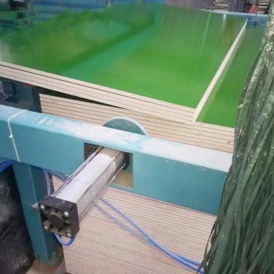500~550kg/M3 Density Plastic Laminated Plywood Recyclable Two Sides Sanding