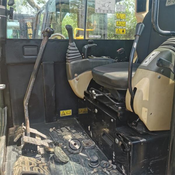 6 ton mini caterpillar cat 306E excavator made in Japan with 0.4 m3 bucket capacity