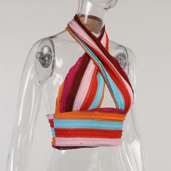 Halter corto apretado de la longitud de la muchacha de la armadura del top atractivo de la cruz irregular