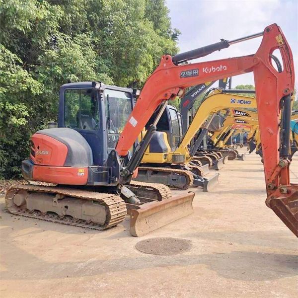 Kubota KX165 Excavadora 6 toneladas Mini original válvula hidráulica en buen estado en Shanghai