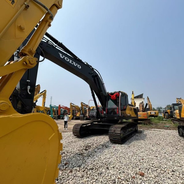 Used Volvo 300 Perfect Condition 30 Ton Crawler Excavator Kawasaki Hydraulic Valve Gear Bearing Perfect Engine Used Excavator