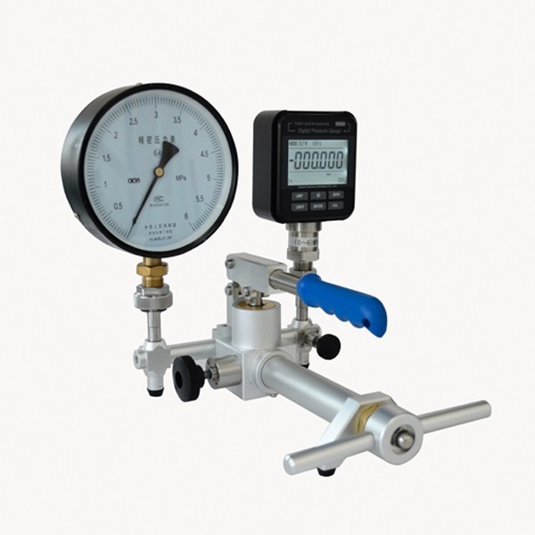Adjust Resolution 0.1mbar Air Pressure Calibrator with Hand Pump Customized Support OEM