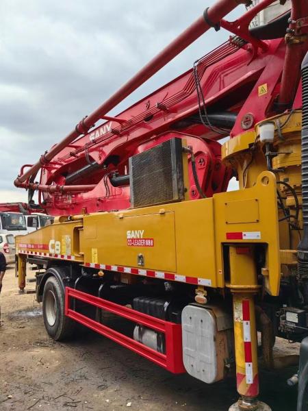 2020 Pompes montées sur camions 37m Pompes de béton d'occasion Pompes de camions d'équipement lourd Pompes de béton