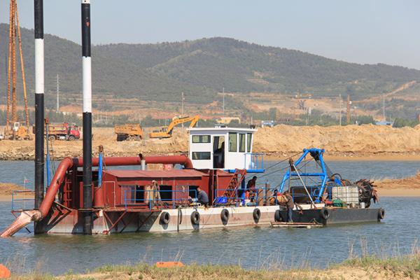 High efficiency 14' jet suction dredger for sale including pump and engine