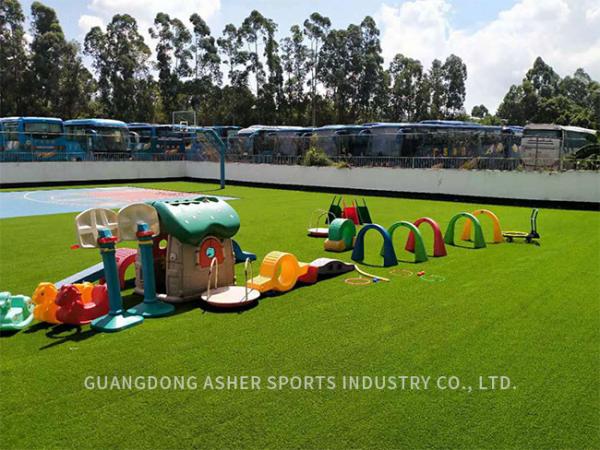Kids Friendly Synthetic Astro Turf Carpet Polyethylene Landscaping Artificial