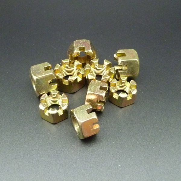 DIN 935 прорезанных шестиугольником гаек стали углерода замка метрических грубых