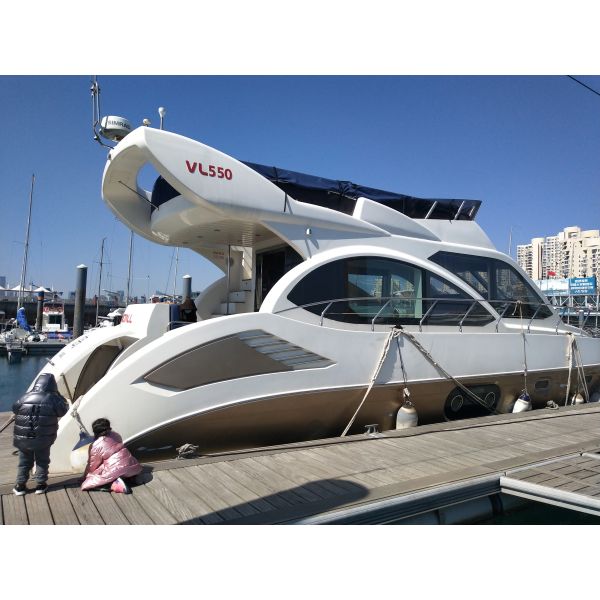 17.2m Yachts Luxury Fiberglass Alloy Fishing Boat Big Luxury Yacht Prices